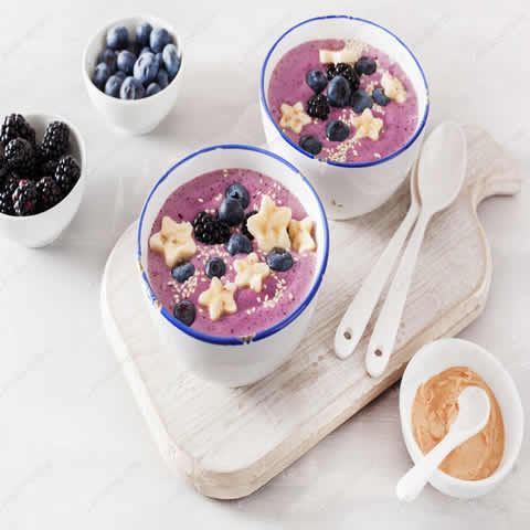 healthy berry smoothie bowl with banana & sesame seed